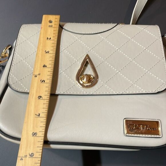 Bella Russo Womens Stone Gray Handbag with Detachable Stap. - Picture 9 of 10